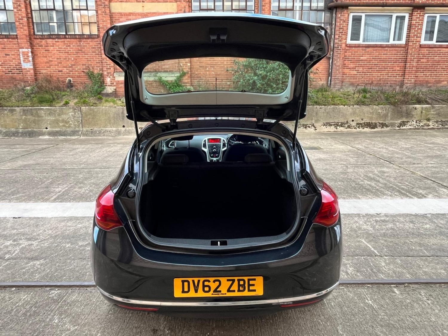 Used Vauxhall Astra 2013 for sale - 77836929: Photo 5