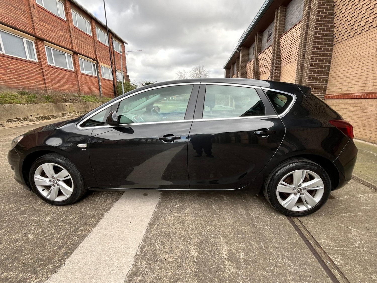 Used Vauxhall Astra 2013 for sale - 77836929: Photo 9