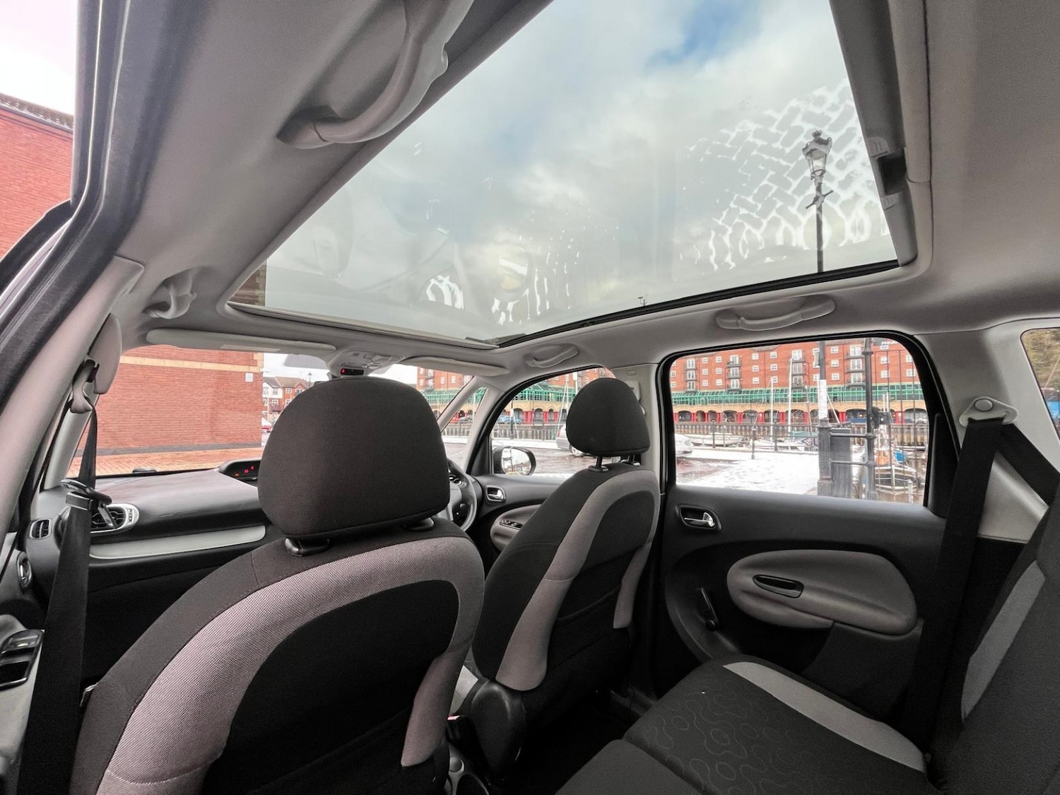 Used Citroen C3 Picasso 2009 for sale - 76643299: Photo 19