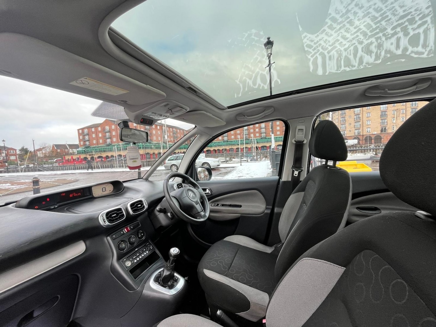 Used Citroen C3 Picasso 2009 for sale - 76643299: Photo 26