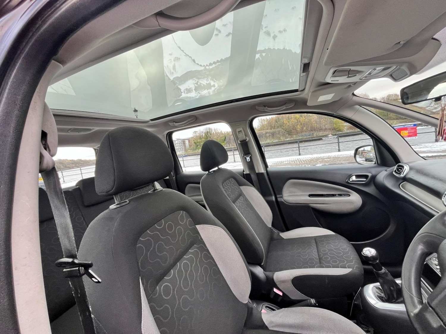 Used Citroen C3 Picasso 2009 for sale - 76643299: Photo 28