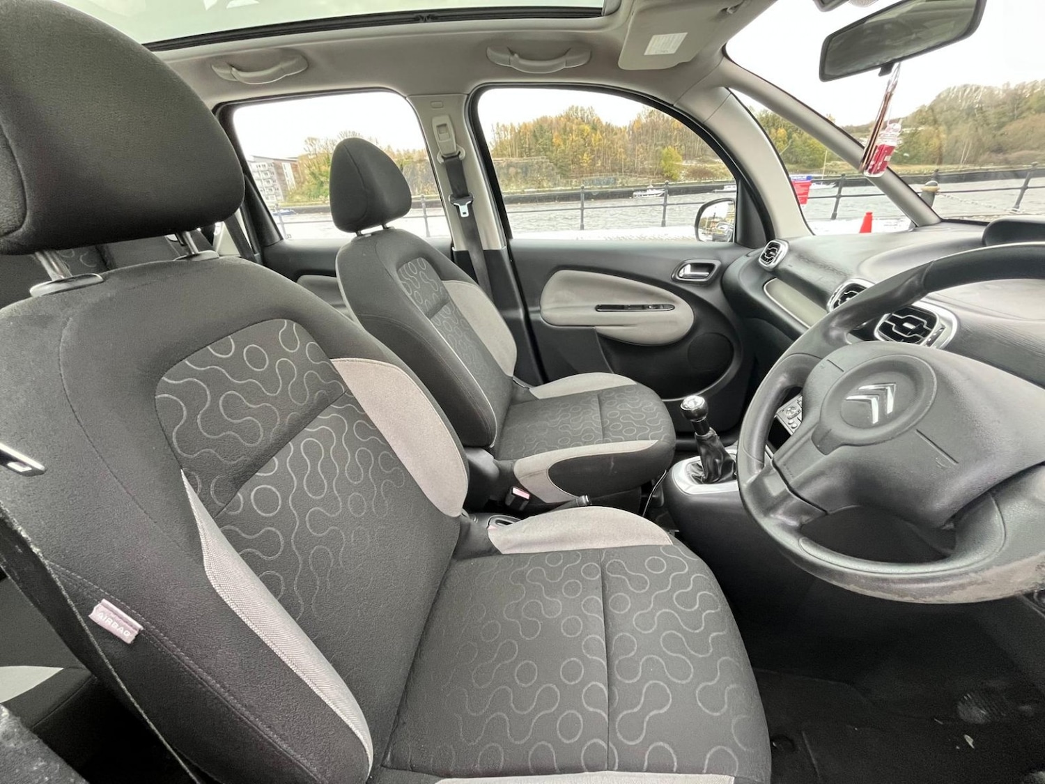 Used Citroen C3 Picasso 2009 for sale - 76643299: Photo 29