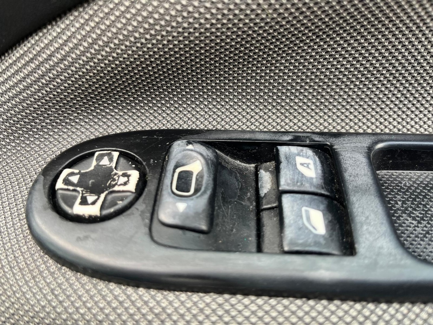 Used Citroen C3 Picasso 2009 for sale - 76643299: Photo 30