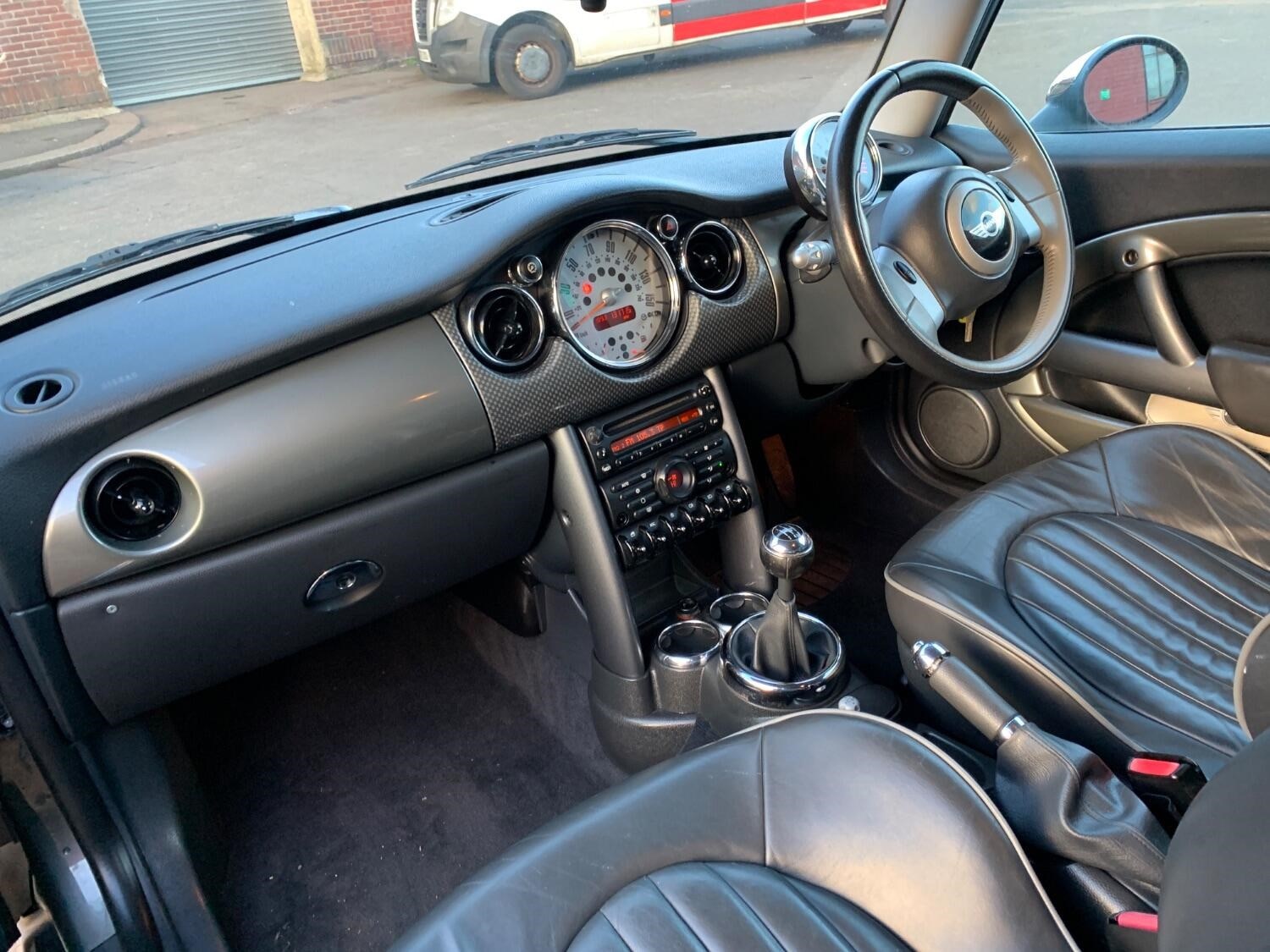 MINI Hatch 2006 - 1.6 Cooper Park Lane 3-Door - Image 10