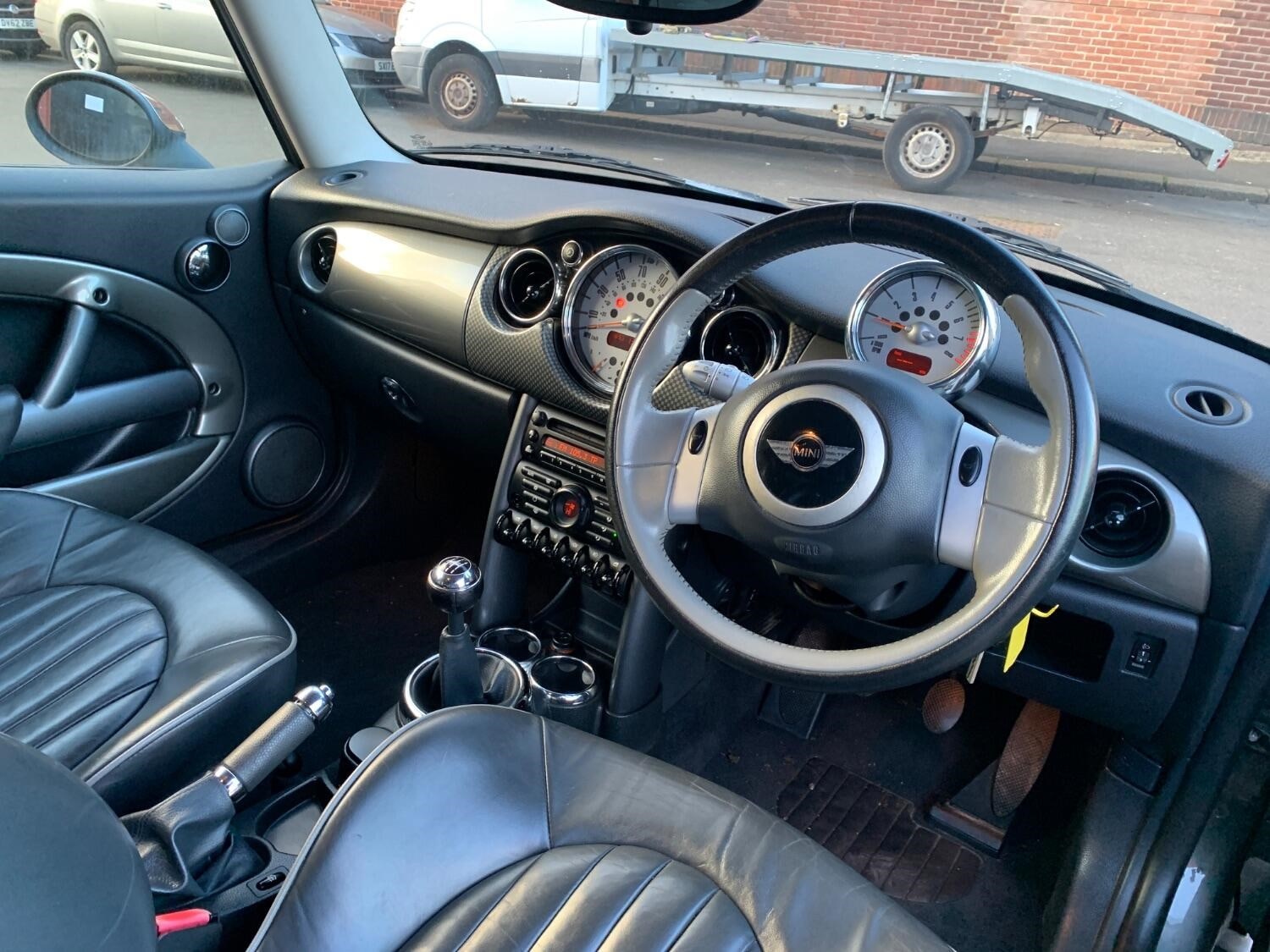 MINI Hatch 2006 - 1.6 Cooper Park Lane 3-Door - Image 11