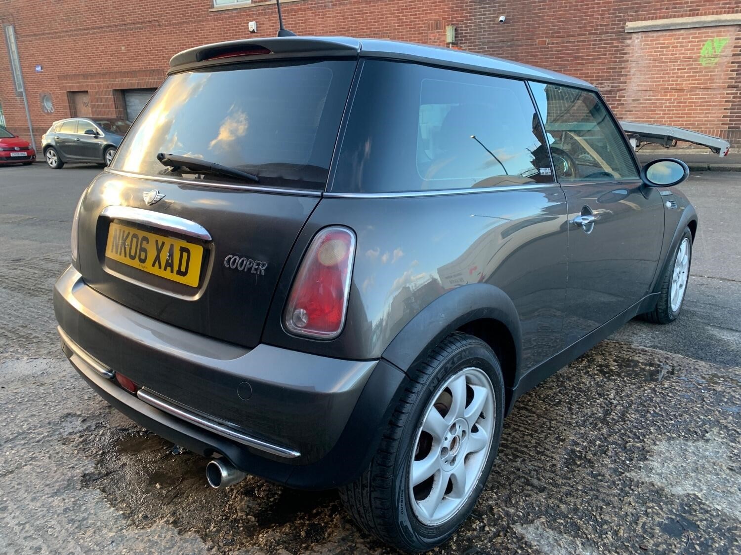 MINI Hatch 2006 - 1.6 Cooper Park Lane 3-Door - Image 6