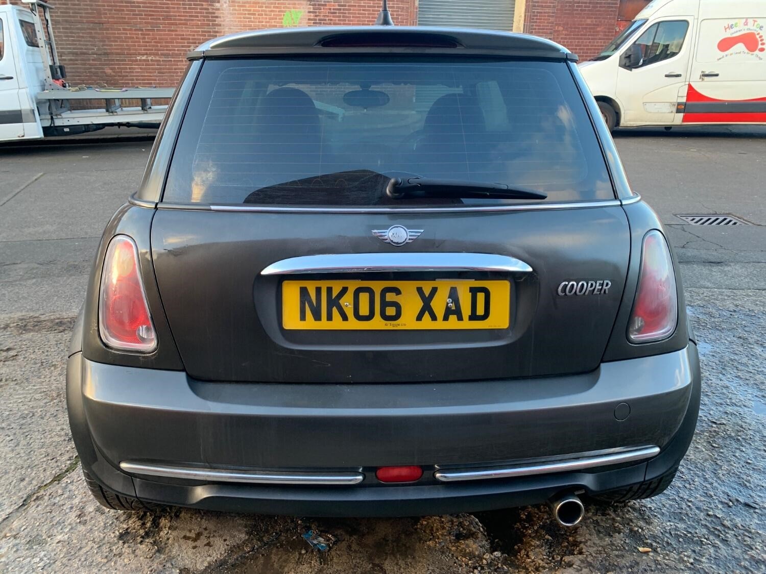 MINI Hatch 2006 - 1.6 Cooper Park Lane 3-Door - Image 8