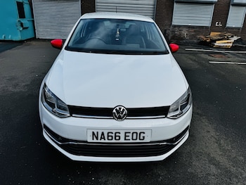 Used Volkswagen Polo 2016 for sale - 77385193: Photo