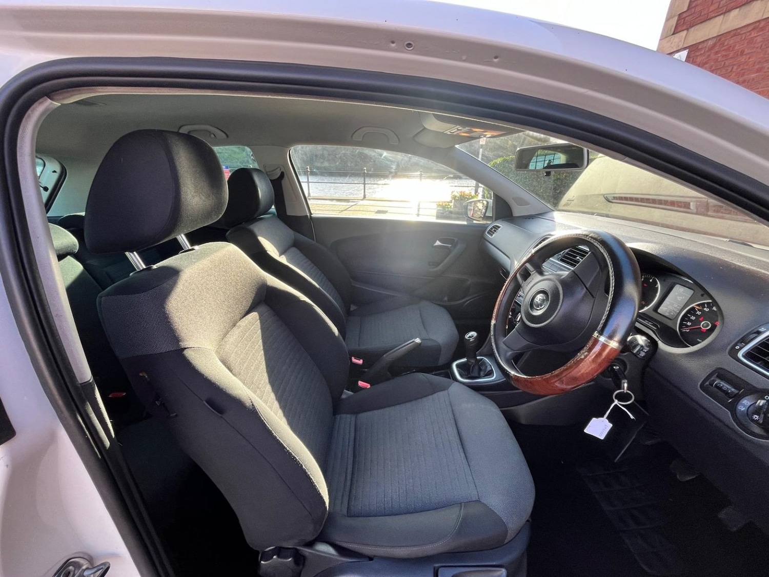 Used Volkswagen Polo 2011 for sale - 76631483: Photo 19