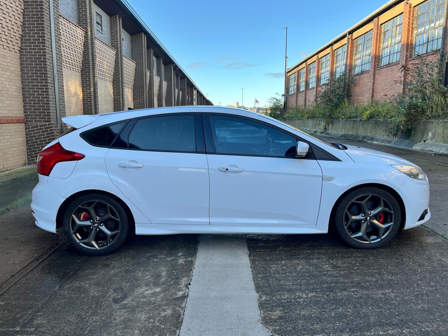 Used Ford Focus 2012 for sale - 76793211: Photo 2