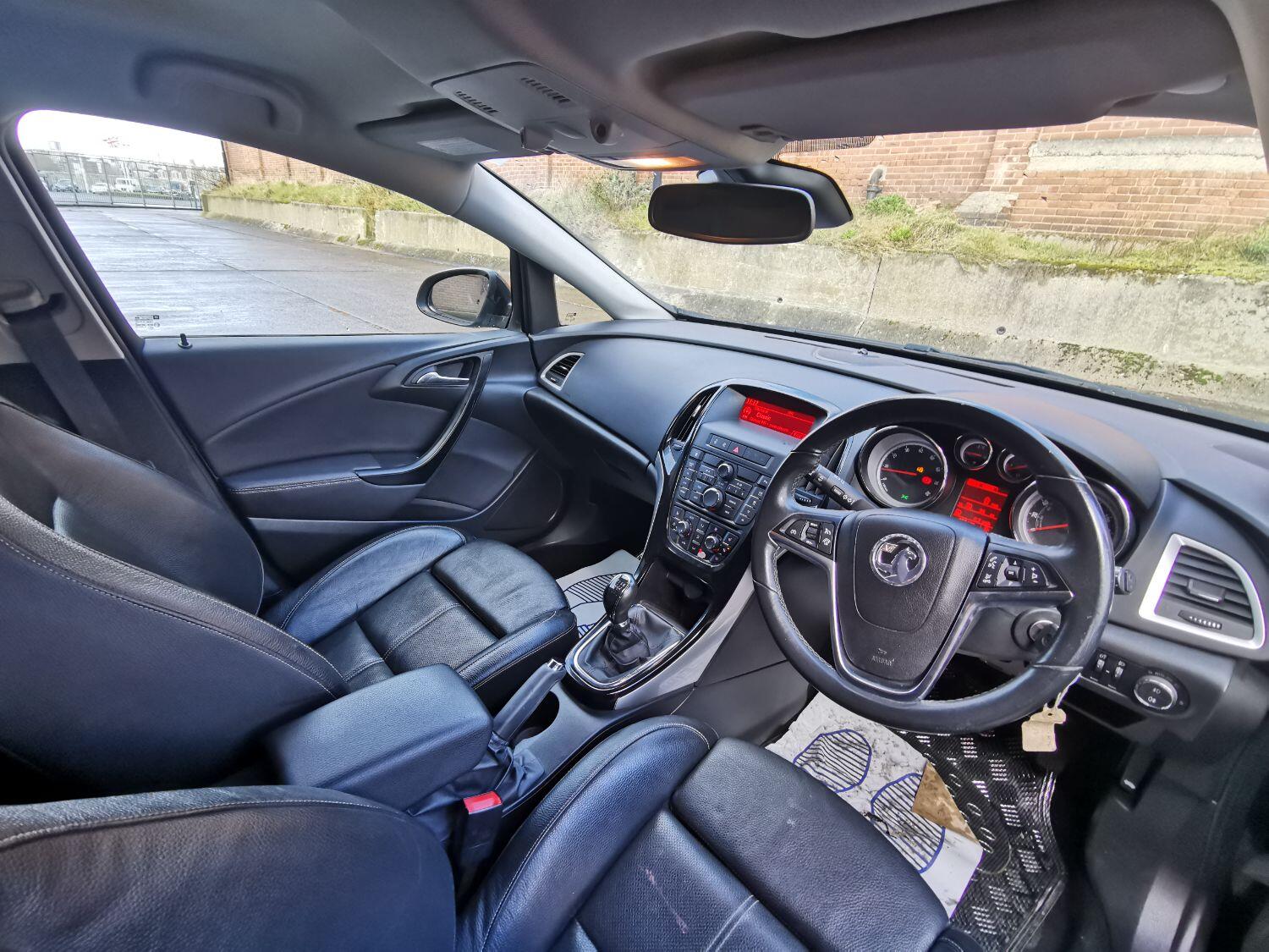 Used Vauxhall Astra 2015 for sale - 76793207: Photo 11