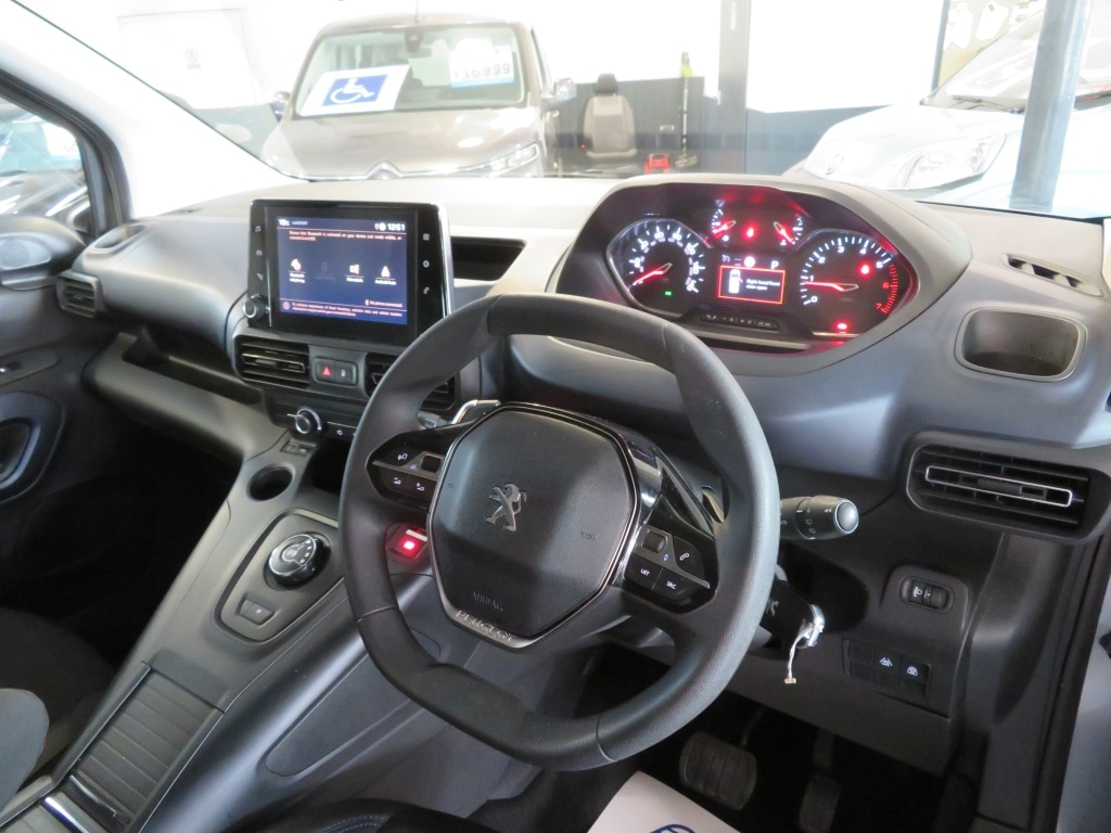 Used Peugeot Rifter 2023 for sale - 75639929: Photo 21