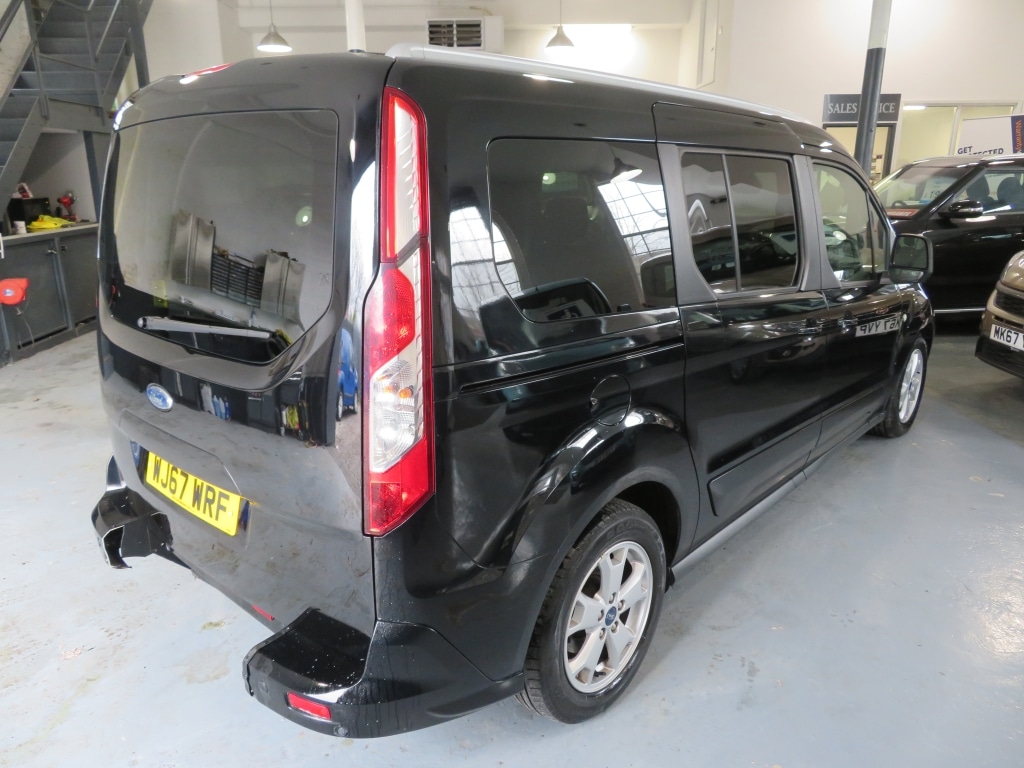 Used Ford Grand Tourneo Connect 2017 for sale - 77433900: Photo 11