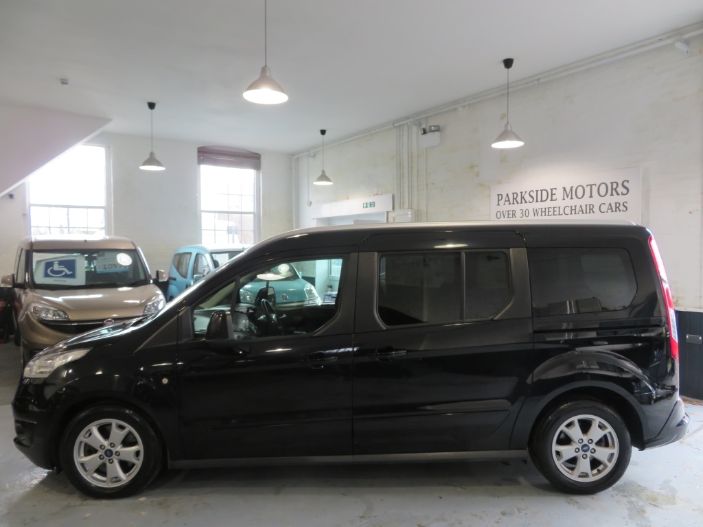 Used Ford Grand Tourneo Connect 2017 for sale - 77433900: Photo 12