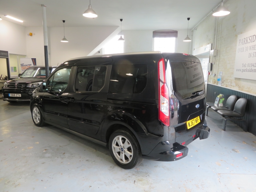 Used Ford Grand Tourneo Connect 2017 for sale - 77433900: Photo 9