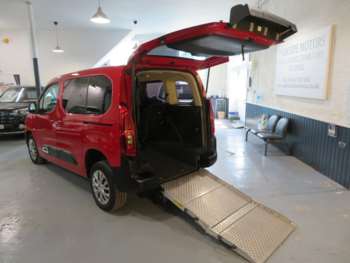2019 (69) - 1.5 BLUEHDI FEEL M 5DR wheelchair car disabled