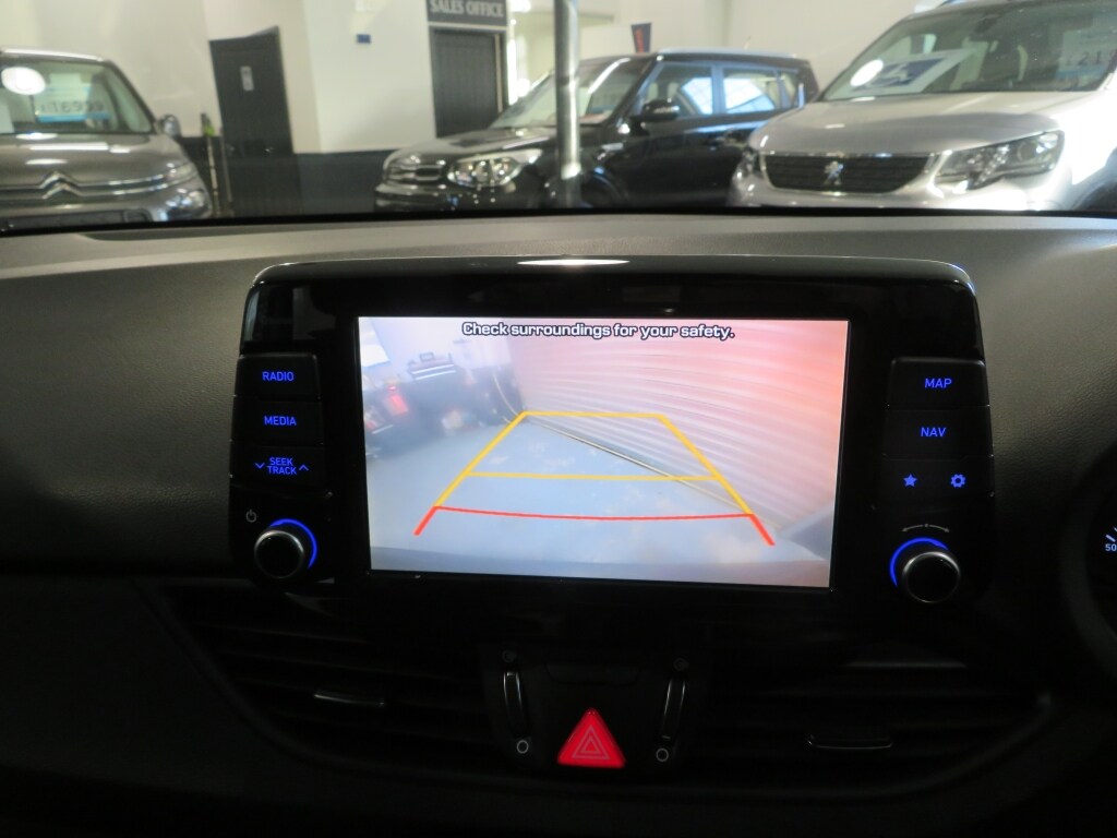 Used Hyundai i30 2018 for sale - 76631082: Photo 13