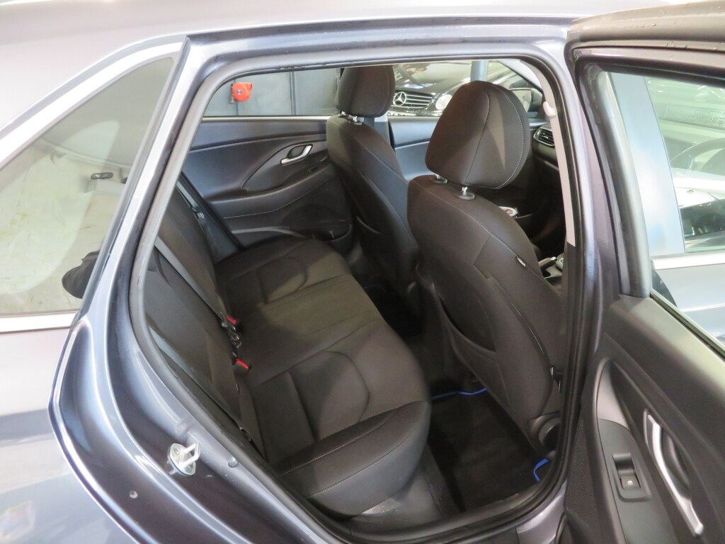 Used Hyundai i30 2018 for sale - 76631082: Photo 14