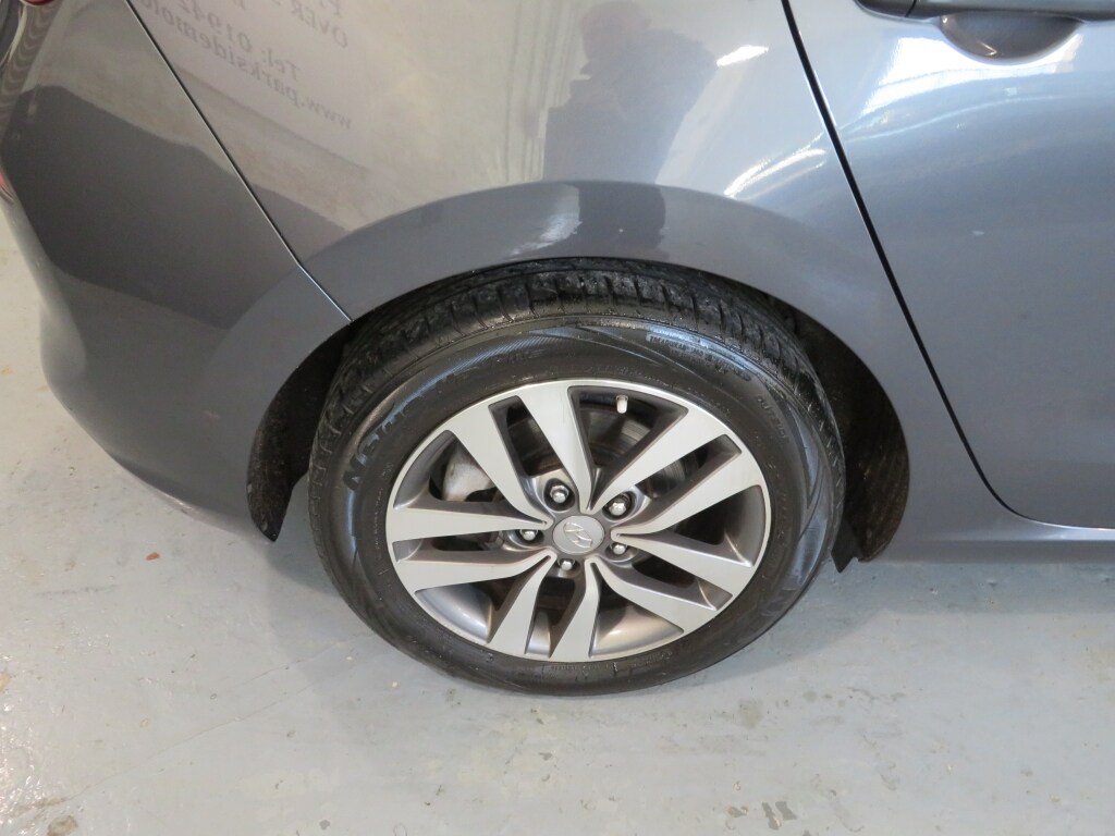 Used Hyundai i30 2018 for sale - 76631082: Photo 23