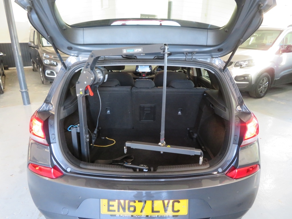 Used Hyundai i30 2018 for sale - 76631082: Photo 4