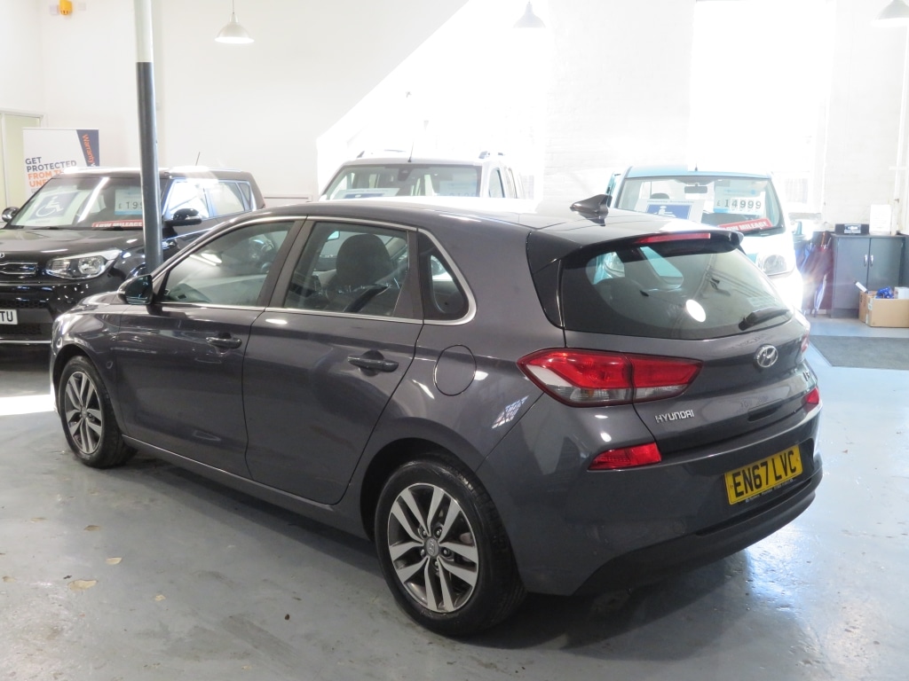 Used Hyundai i30 2018 for sale - 76631082: Photo 5