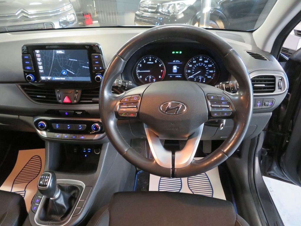 Used Hyundai i30 2018 for sale - 76631082: Photo 9