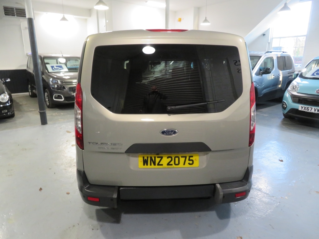 Used Ford Grand Tourneo Connect 2016 for sale - 76555603: Photo 18