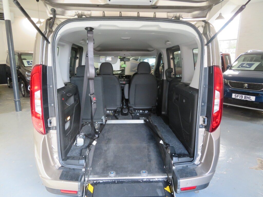 Used Fiat Doblo 2017 for sale - 76070564: Photo 11