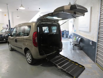 Used Fiat Doblo 2017 for sale - 76070564: Photo