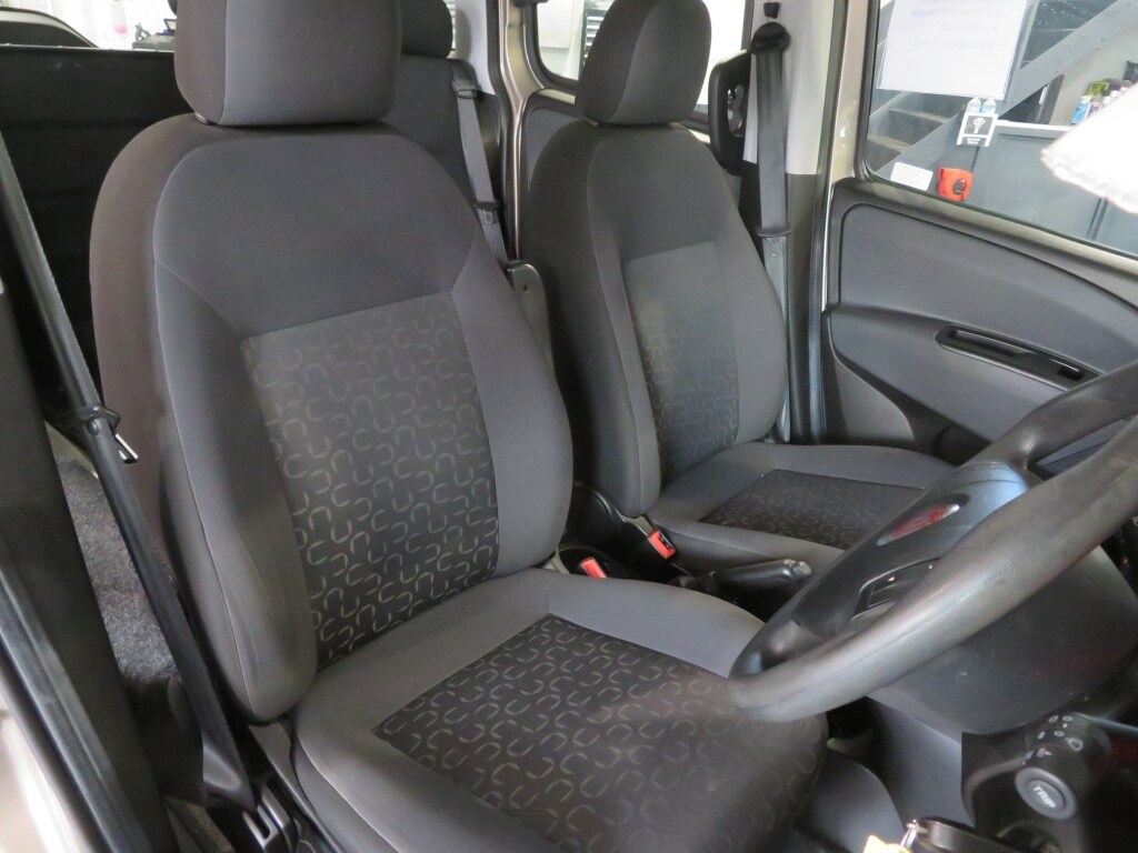 Used Fiat Doblo 2017 for sale - 76070564: Photo 21