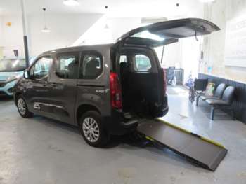 2020 (20) - 1.5 BLUEHDI FEEL M 5DR Manual wheelchair car disabled