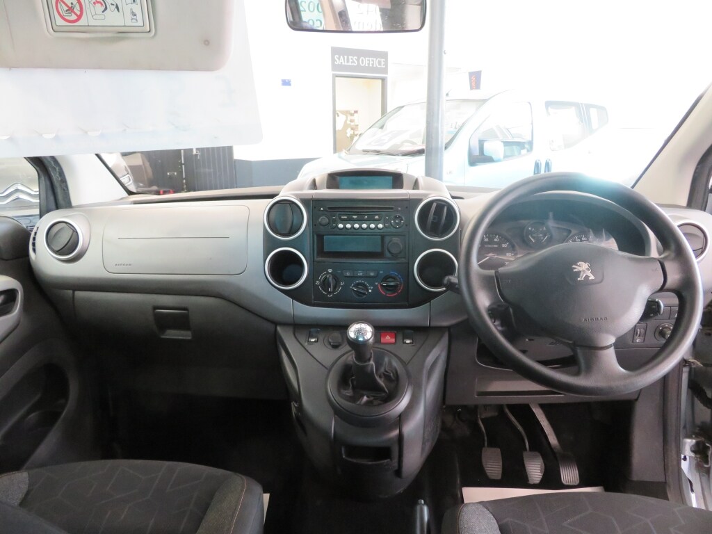 Used Peugeot Partner 2018 for sale - 75639926: Photo 16