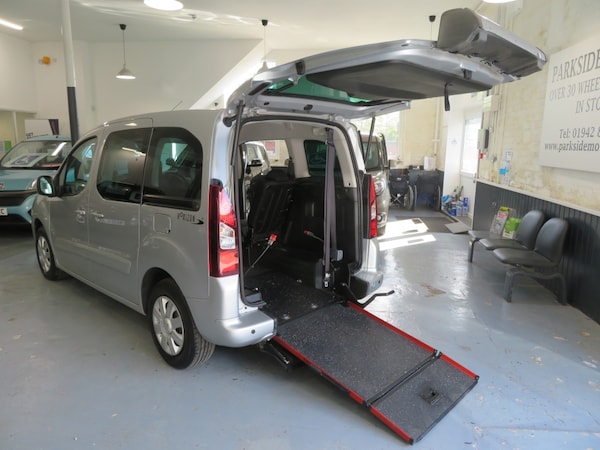 Used Peugeot Partner 2018 for sale - 75639926: Photo 1