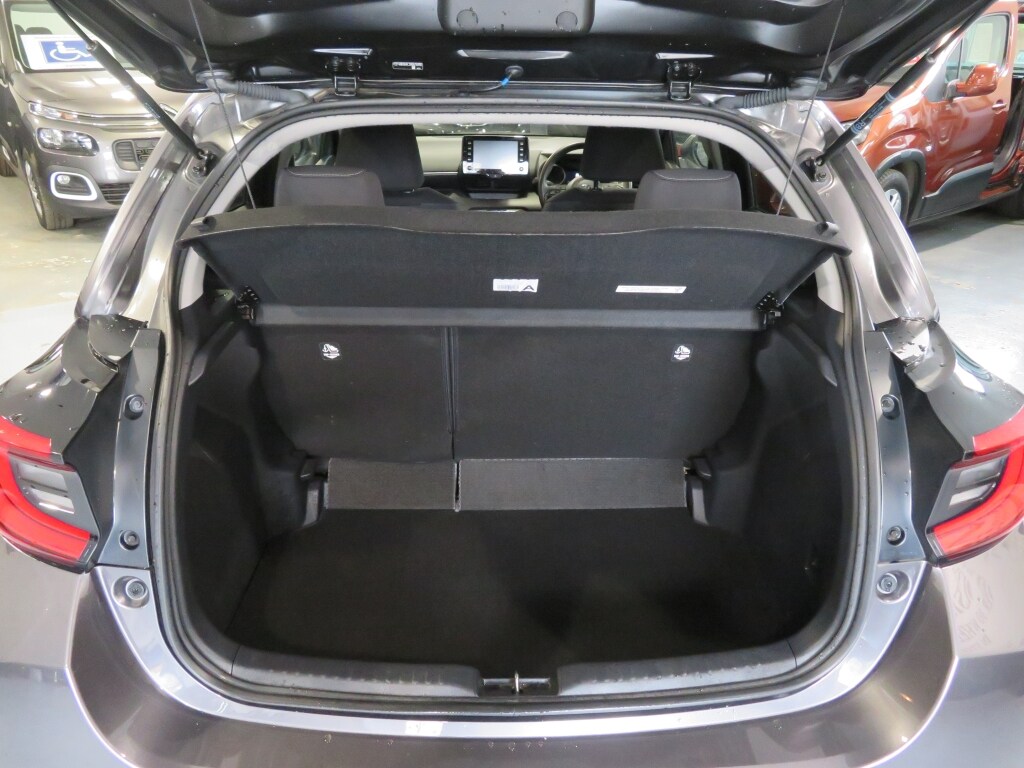 Used Toyota Yaris 2022 for sale - 76414037: Photo 11