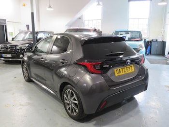 Used Toyota Yaris 2022 for sale - 76414037: Photo