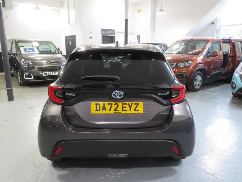 Used Toyota Yaris 2022 for sale - 76414037: Photo 5