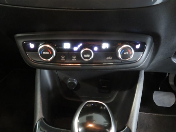 Used Vauxhall Crossland X 2020 for sale - 75273083: Photo 17