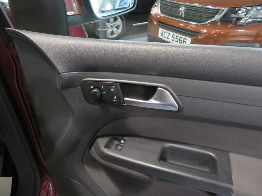 Used Volkswagen Caddy Maxi 2011 for sale - 76301207: Photo 16