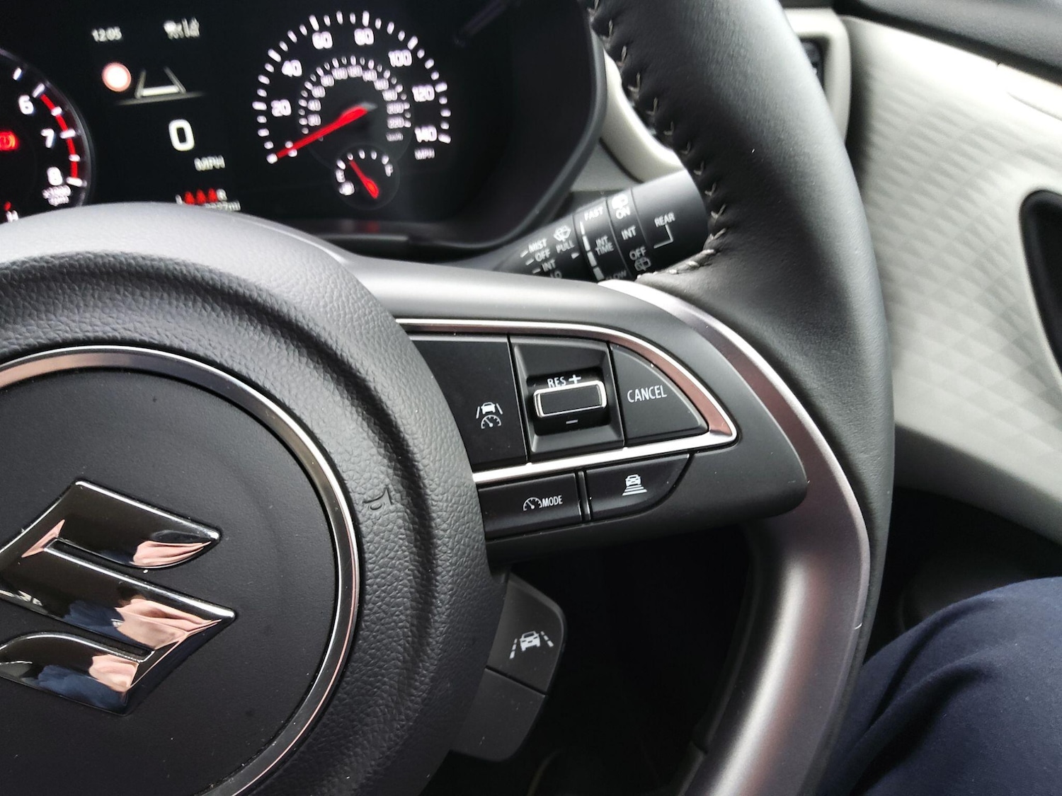 Used Suzuki Swift 2025 for sale - 77143456: Photo 15