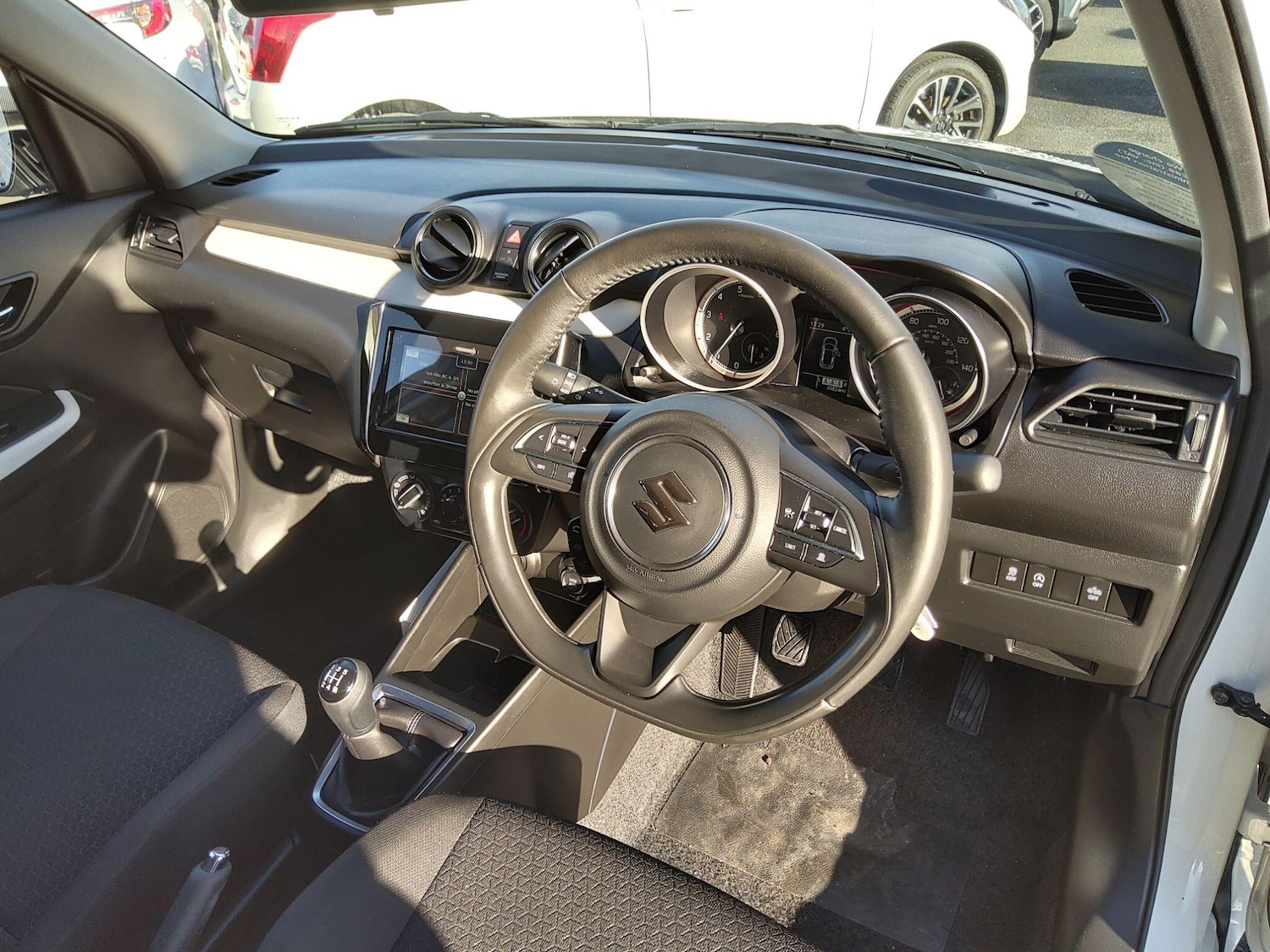 Used Suzuki Swift 2023 for sale - 77143935: Photo 13