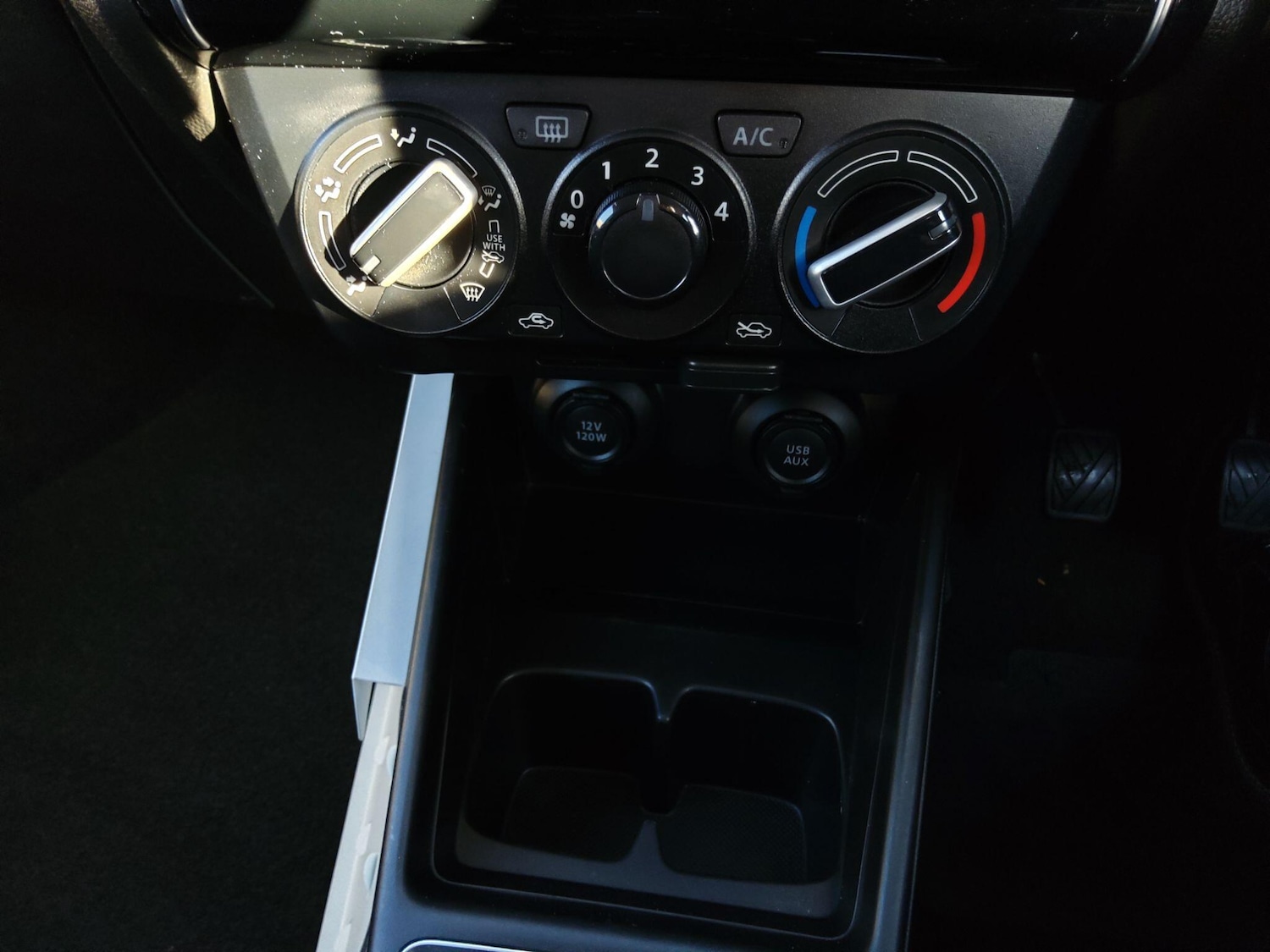 Used Suzuki Swift 2023 for sale - 77143935: Photo 16