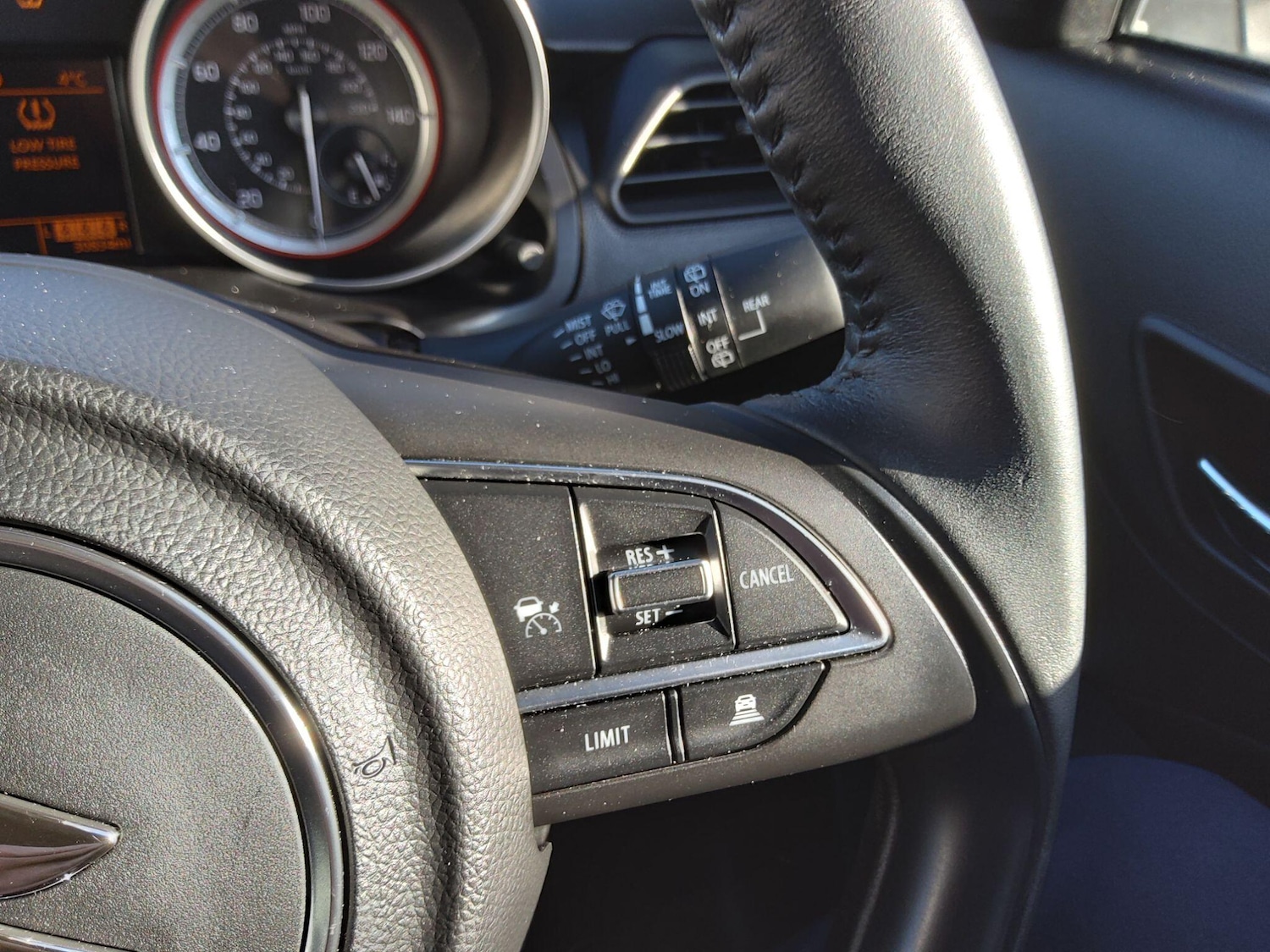 Used Suzuki Swift 2023 for sale - 77143935: Photo 18