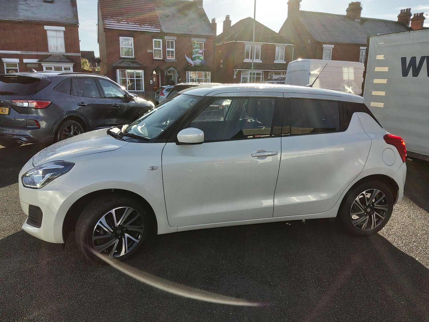 Used Suzuki Swift 2023 for sale - 77143935: Photo 7