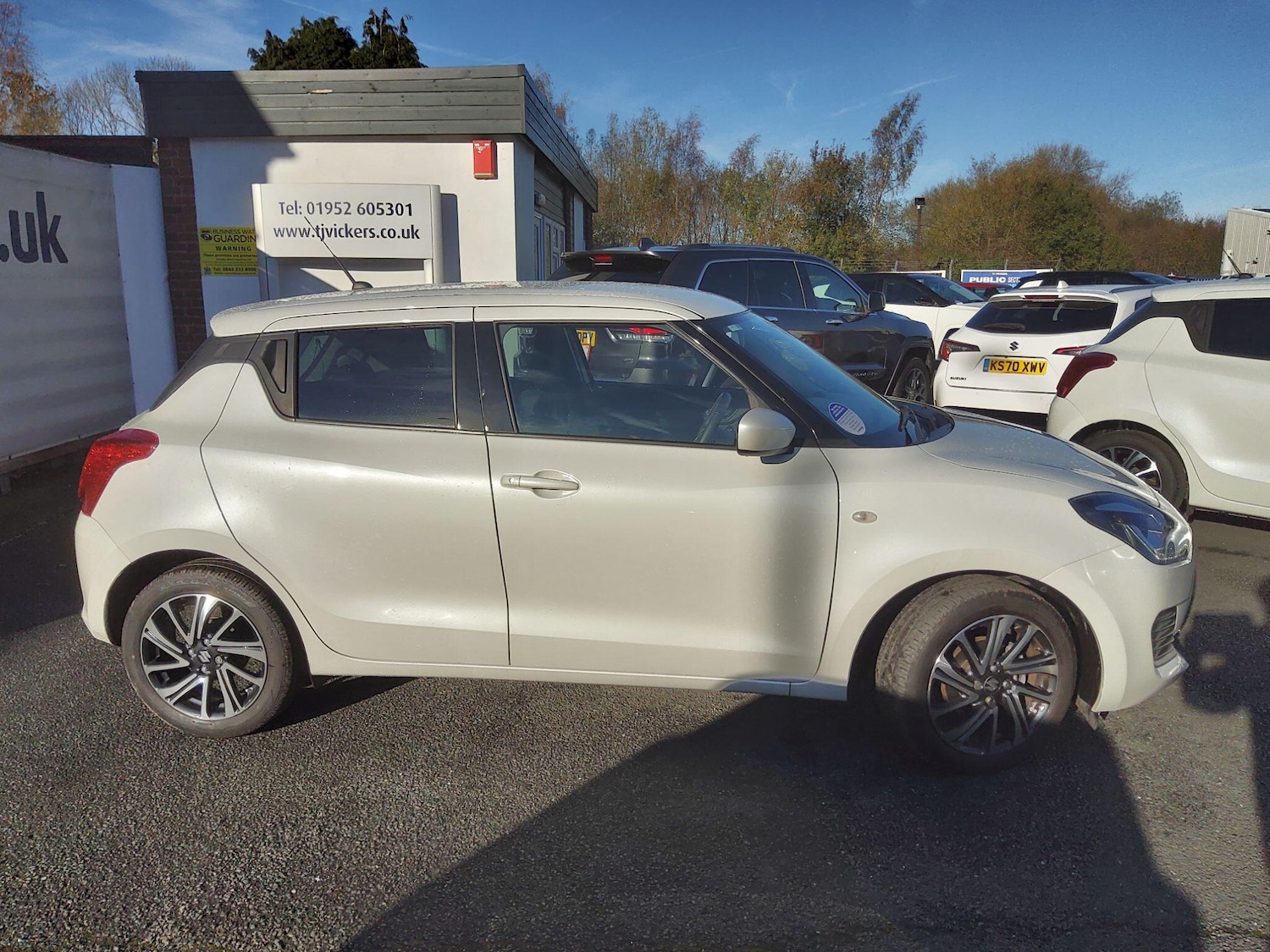 Used Suzuki Swift 2023 for sale - 77143935: Photo 9