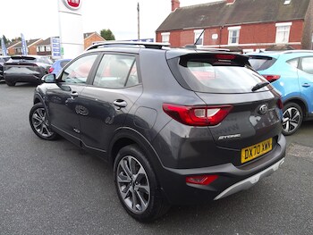 Used Kia Stonic 2020 for sale - 77908481: Photo