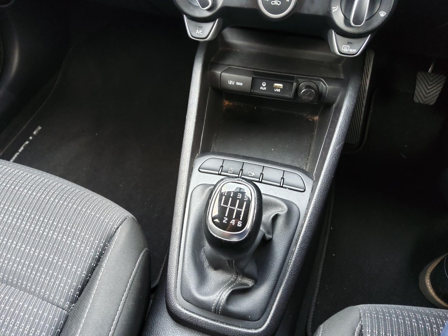 Used Kia Stonic 2020 for sale - 77908481: Photo 9