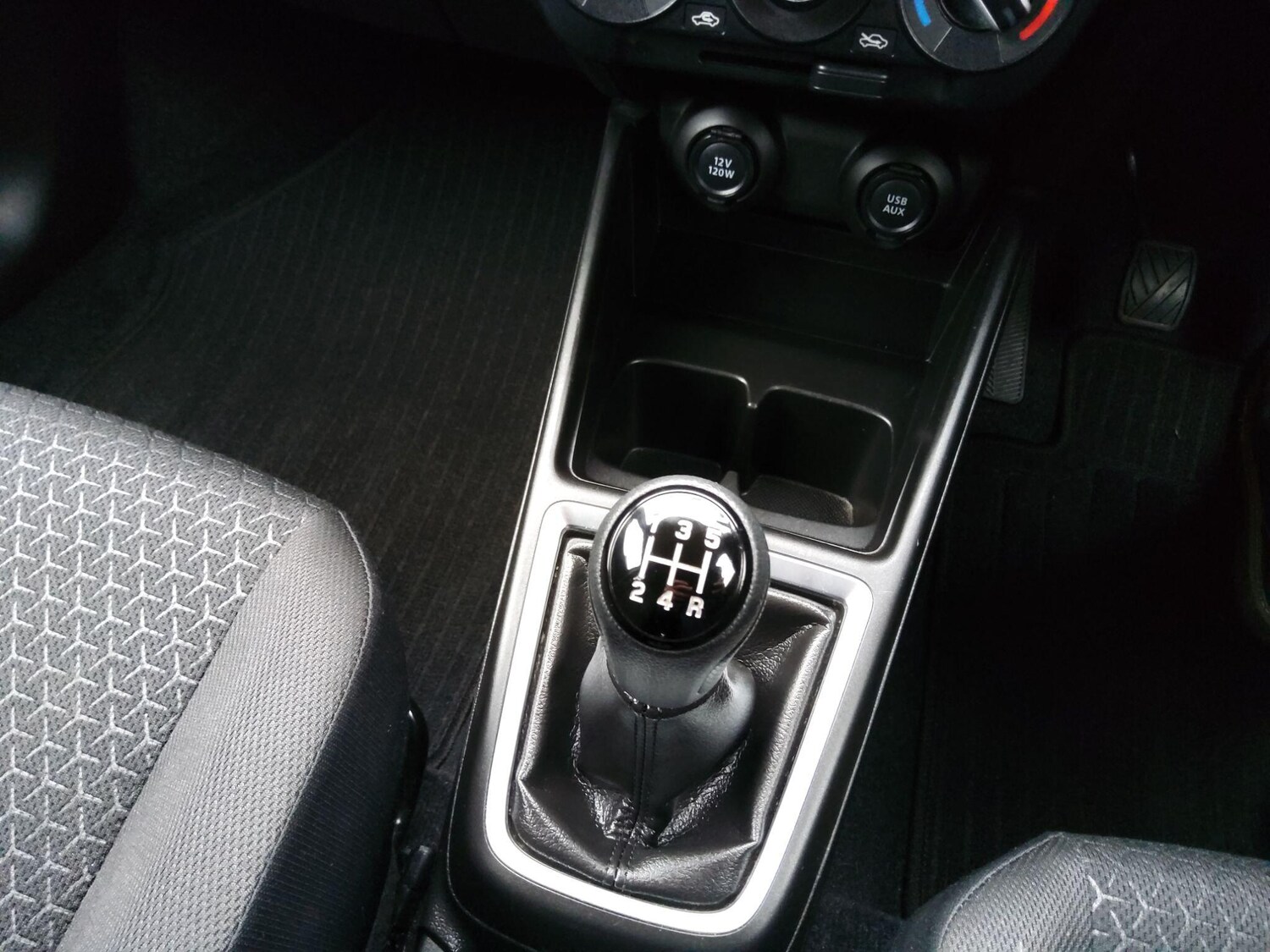 Used Suzuki Swift 2024 for sale - 77574636: Photo 12