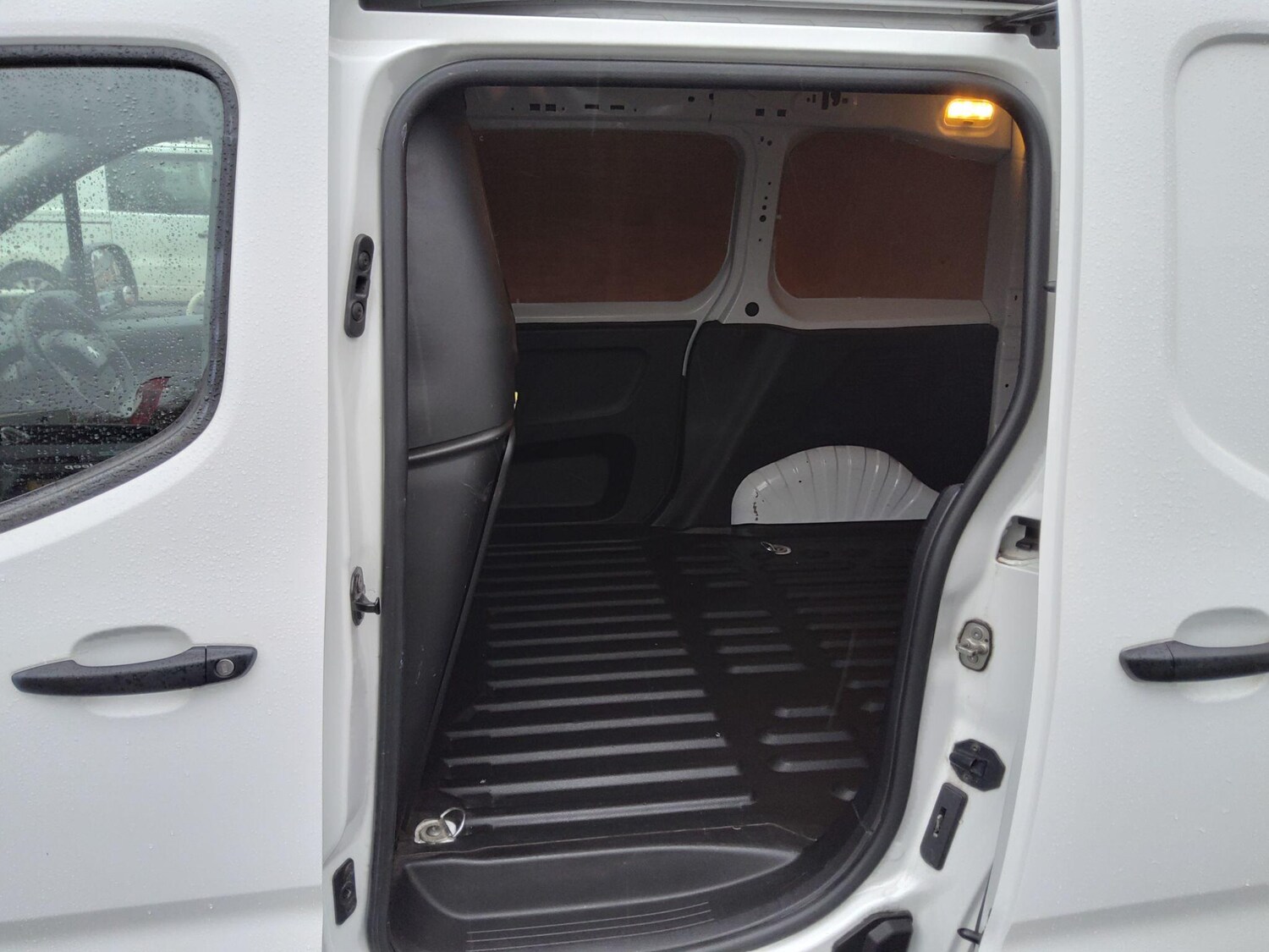 Used Peugeot Partner 2019 for sale - 77468725: Photo 21