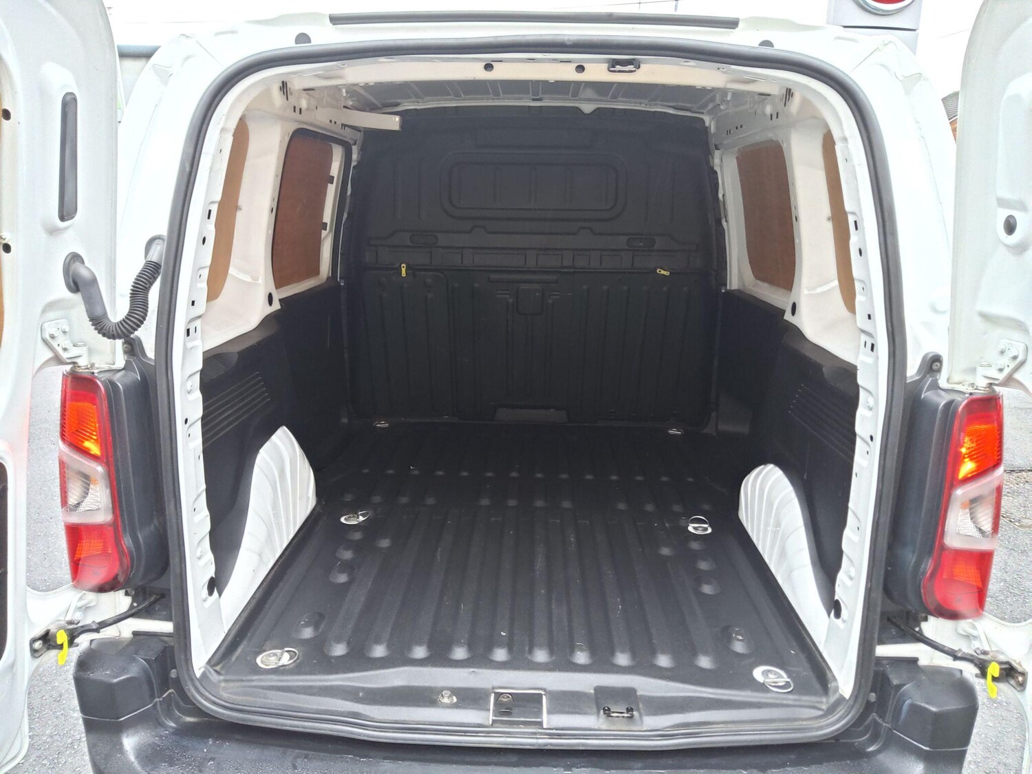 Used Peugeot Partner 2019 for sale - 77468725: Photo 22