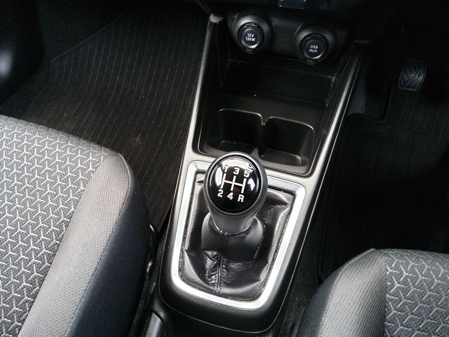 Used Suzuki Swift 2023 for sale - 77574422: Photo 12